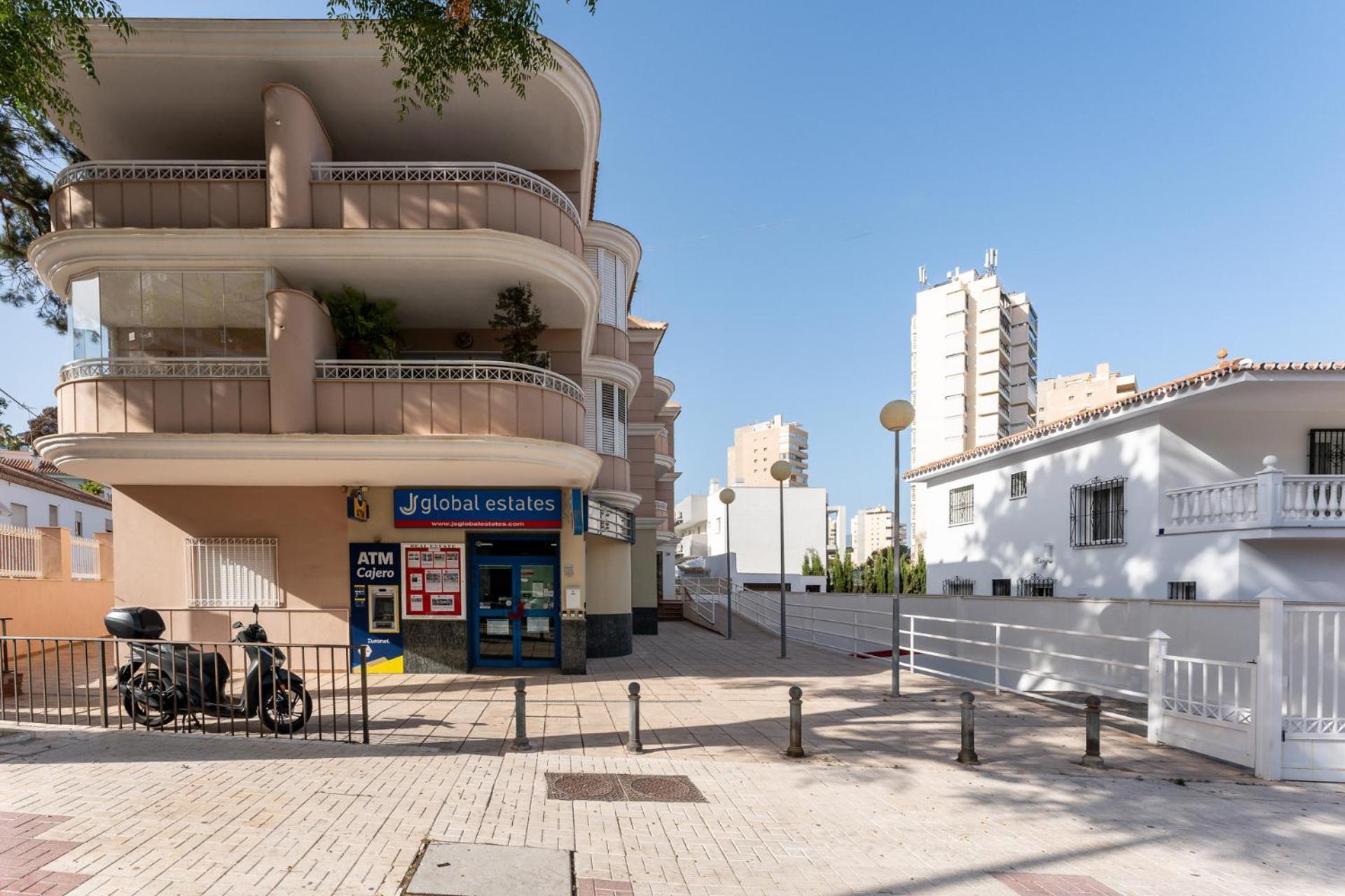 Malagasuite Costa Sol Oasis Torremolinos Bagian luar foto